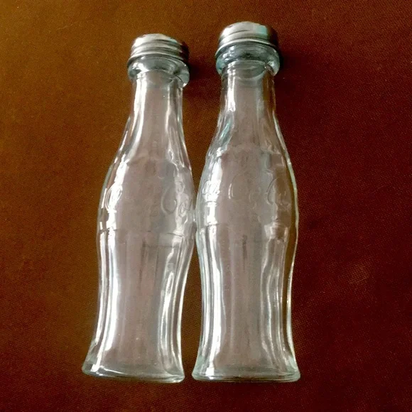 Vintage 1950’S Coca-Cola Glass Bottles SALT & PEPPER SHAKERS - Picture 7 of 9